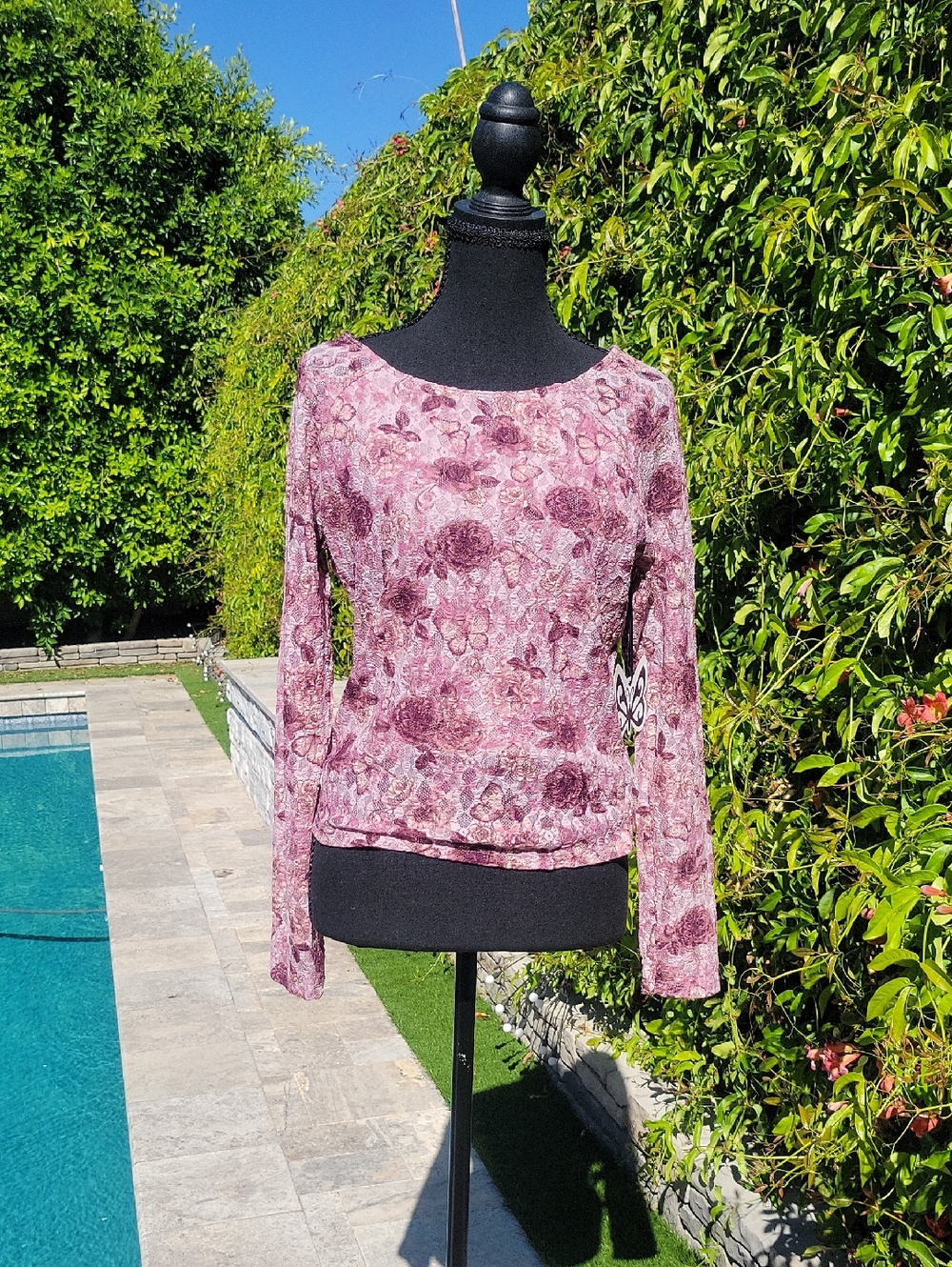 Floral And Butterfly Long Sleeve Lace Top - Lavender/Plum Size L
